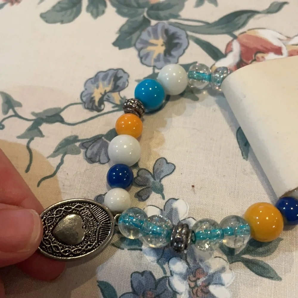 - New Hand made beaded infant of Prague silver pendant bracelet